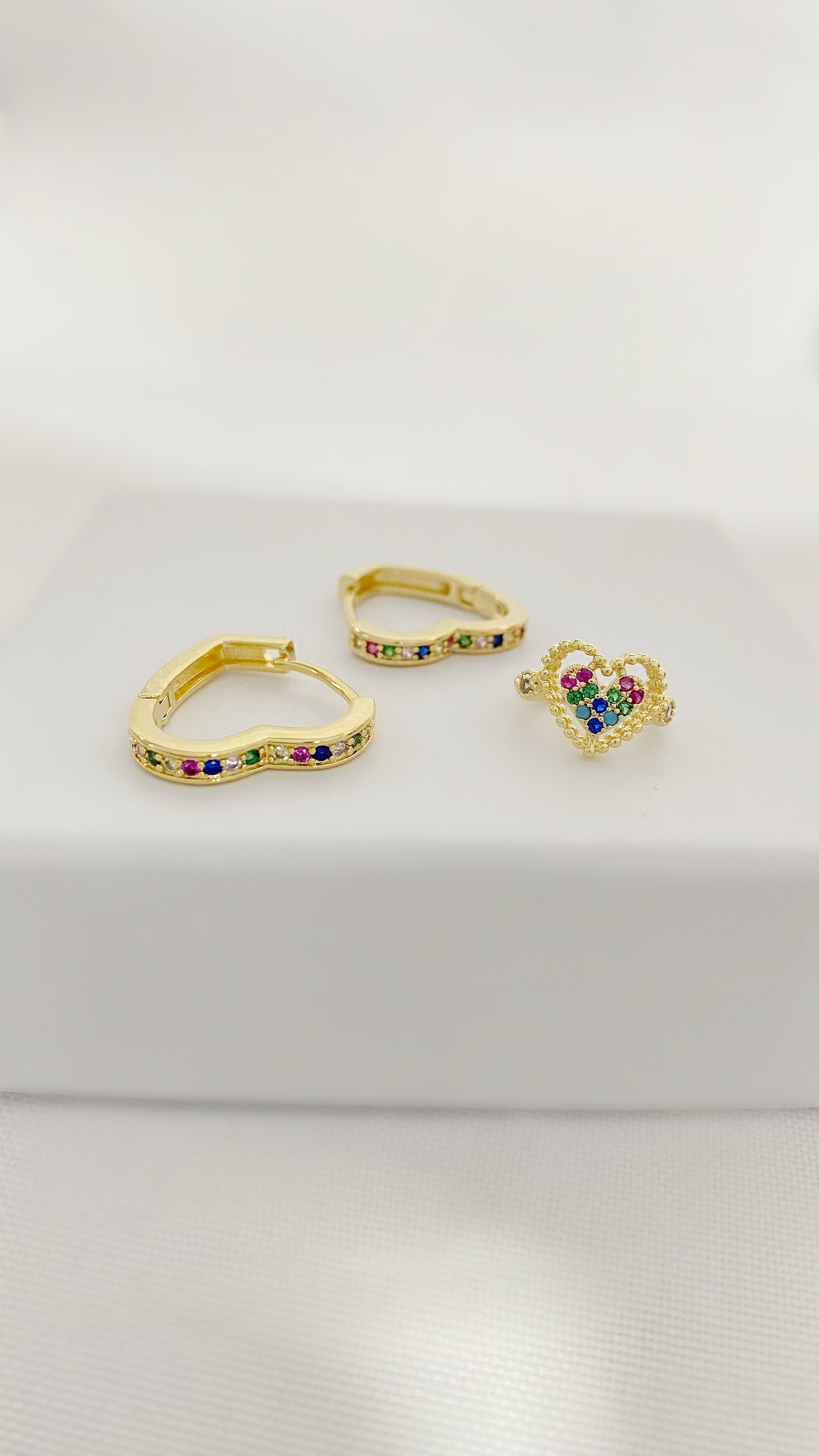 Brinco + Piercing Fake Luzes De Inverno Banhados a Ouro e Zircônias Coloridas