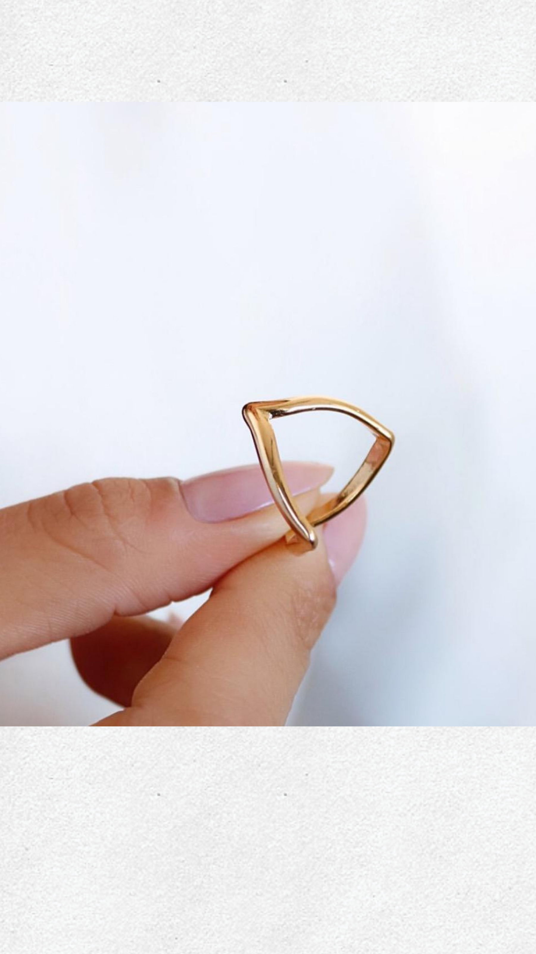 ANEL 'V' MARIA DE FÁTIMA BANHADO A OURO 18K