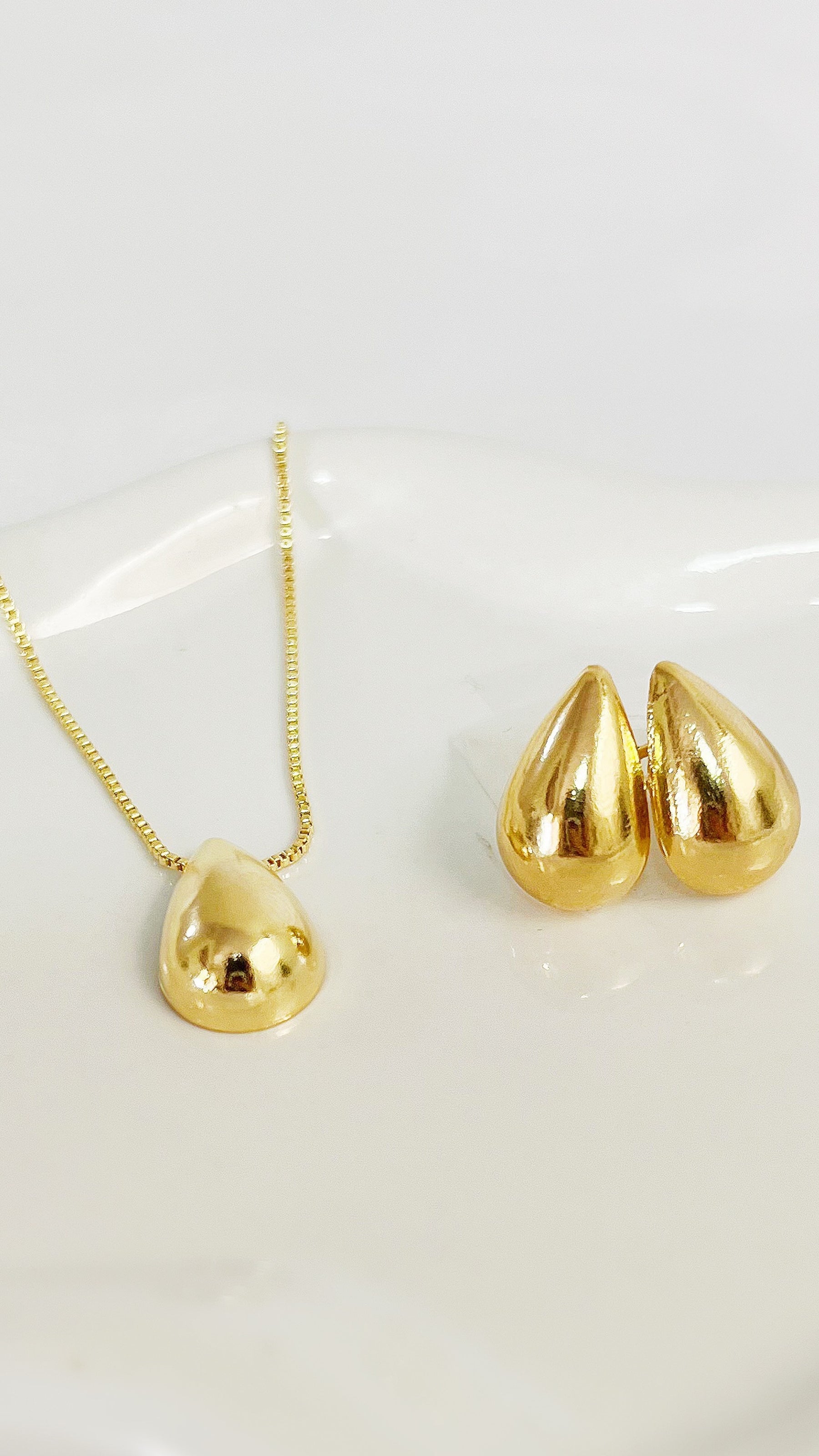 Conjunto Gota de Orvalho Banhado a Ouro