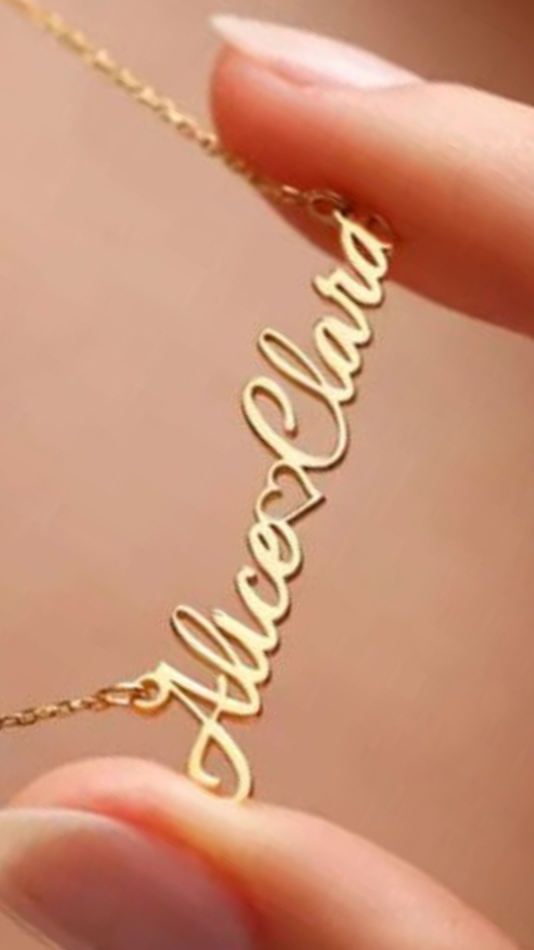 Colar Personalizado Letra Cursiva Banhado a Ouro